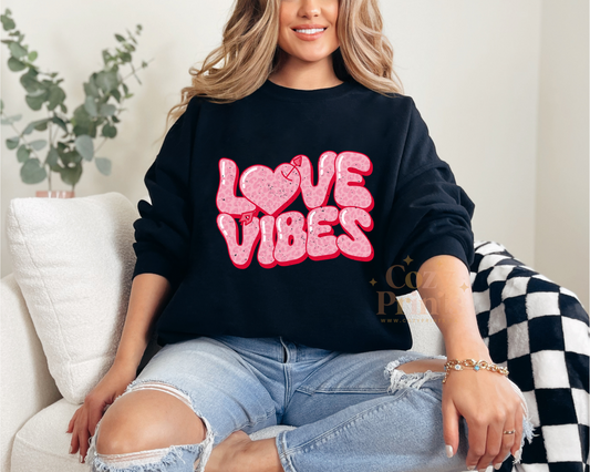 Love Vibes | Unisex Sweatshirt