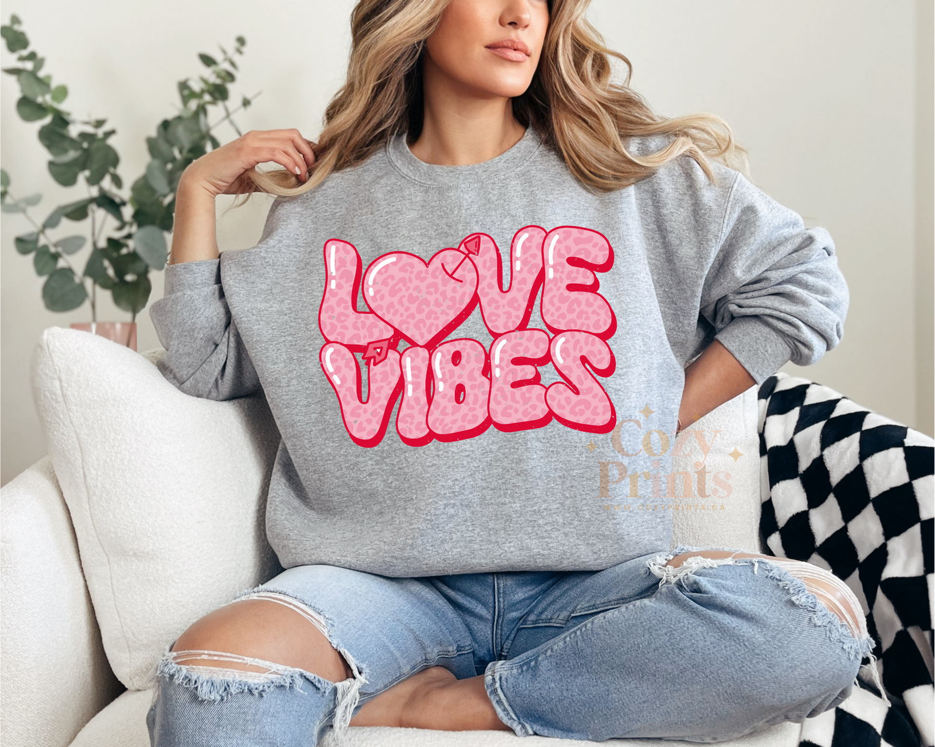 Love Vibes Crewneck Sweatshirt – CozyPrints